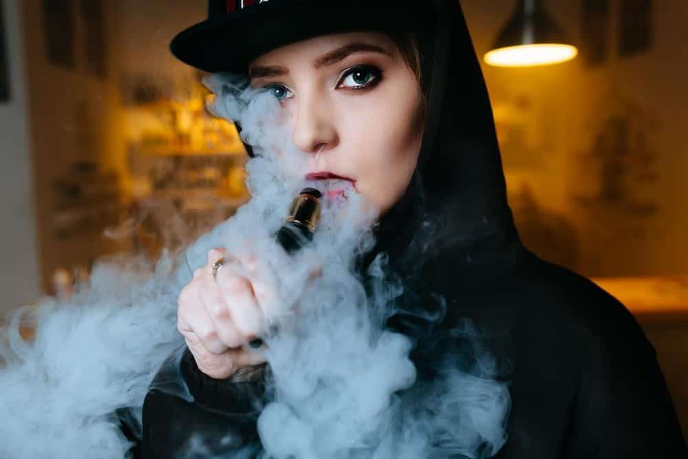 lady vape smoke