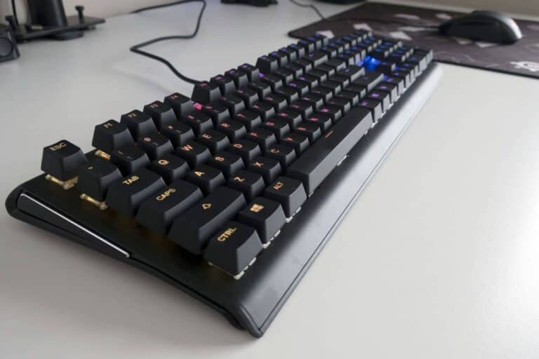 steelseries apex m750 keyboard 1