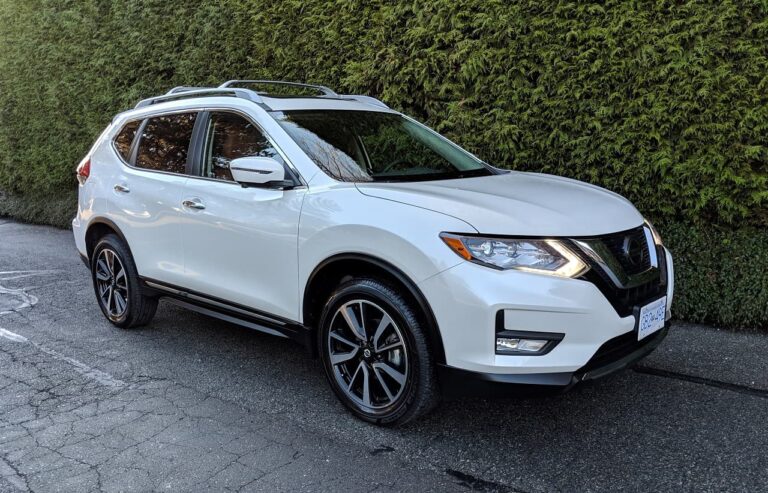 2019 Nissan Rogue Review 1