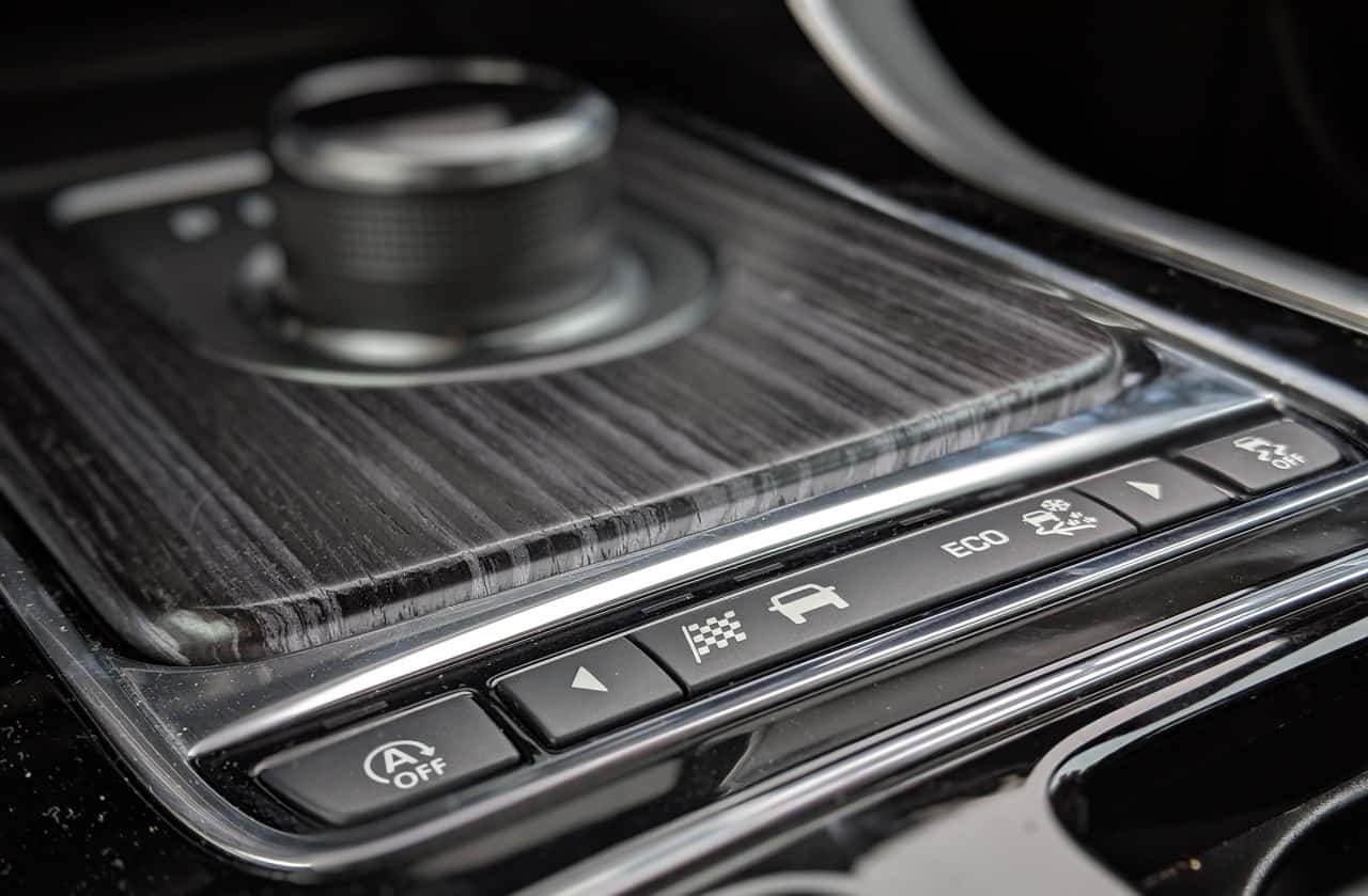 2019 Jaguar XF S Review 4 2019 Jaguar XF Review 9