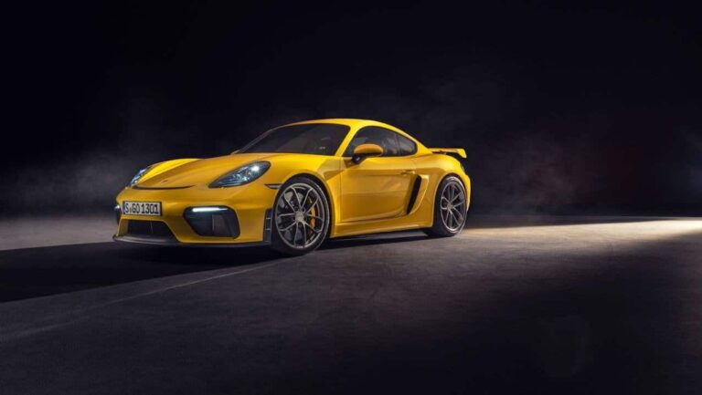 2020 Porsche 718 Cayman GT4 1