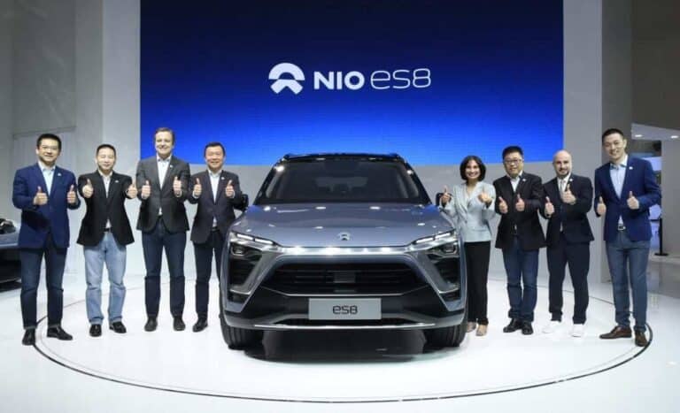 nio es8 vehicle