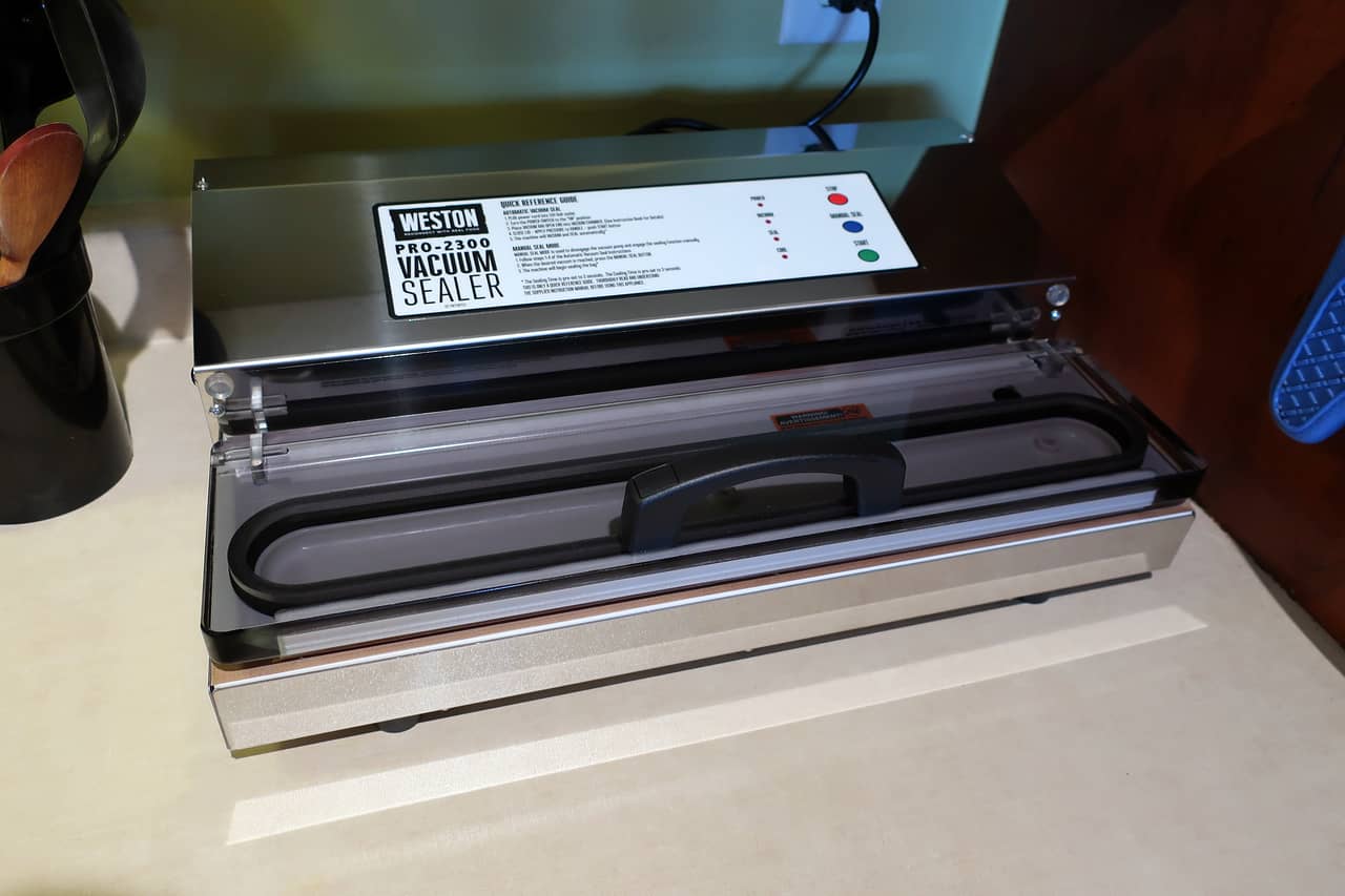 Hands On: Weston PRO-2300 Vacuum Sealer Review 2 Weston PRO-2300 review control photo