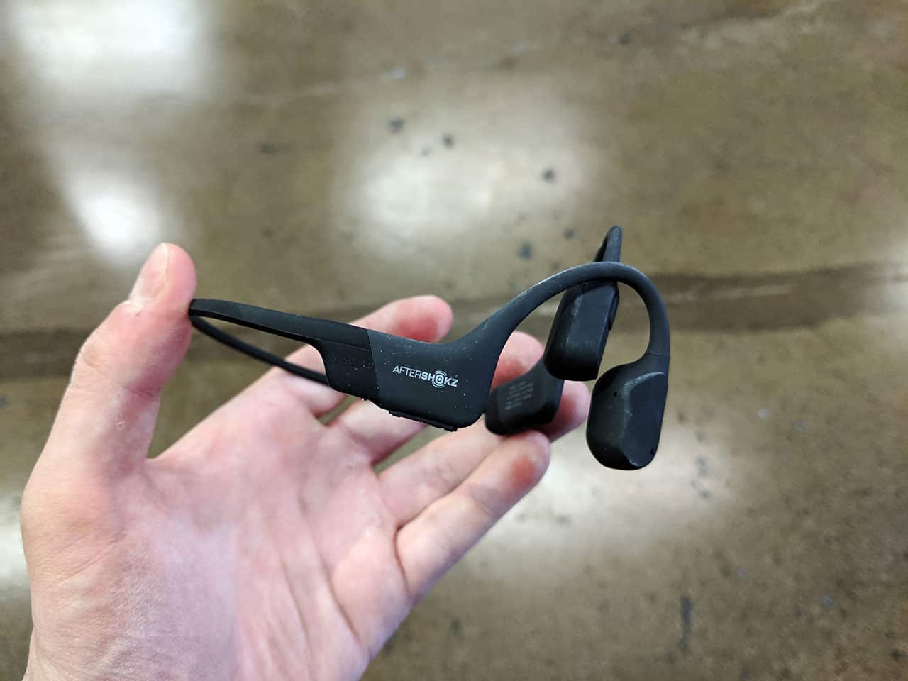 Aftershokz Aeropex Review: Hands On - The Wireless Wonder? 2 aftershokz aeropex review headphones