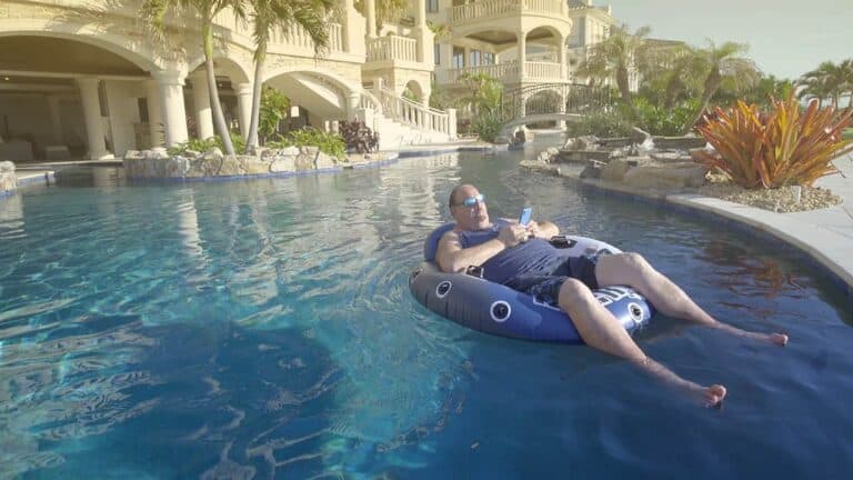 ben mallah relaxing pool