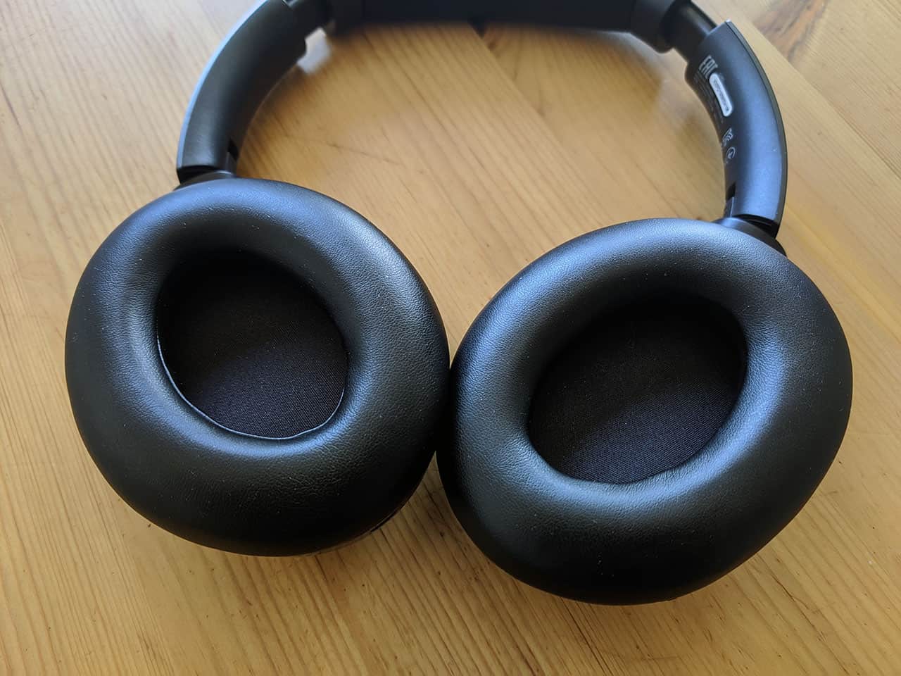 Hands On: Philips PH805 Review - The Ultimate Noise-Cancelling Wireless Headphones? 2 Philips Performance PH805BK review unit
