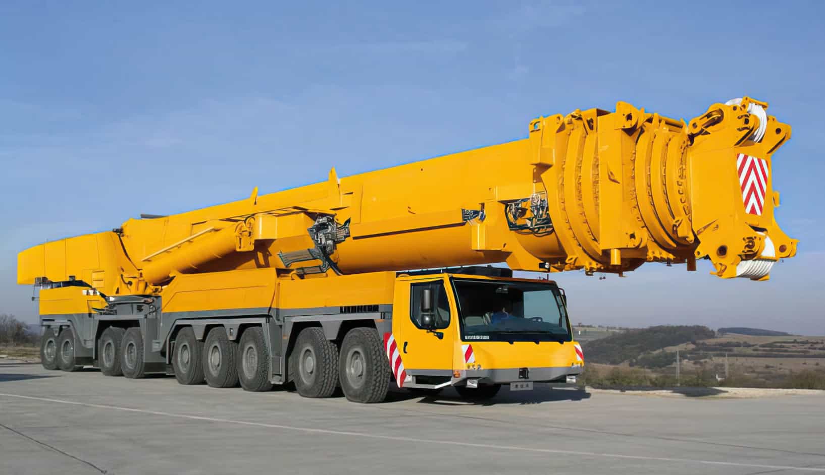 World's Biggest Construction Vehicles 7 Liebherr LTM 11200 9.1 enlarged