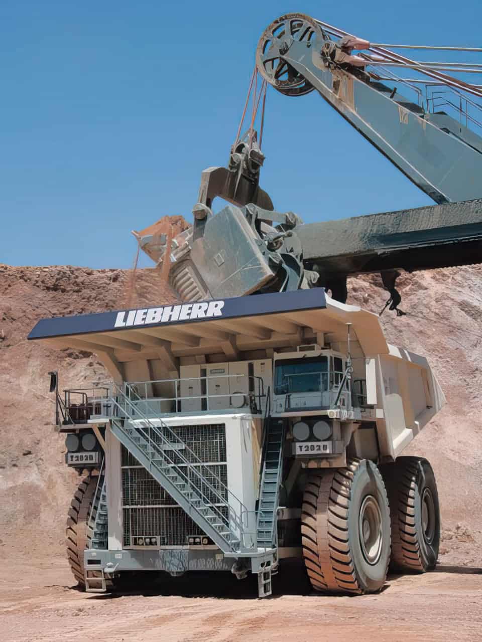 World's Biggest Construction Vehicles 4 Liebherr T282B Dump Truck enlarged