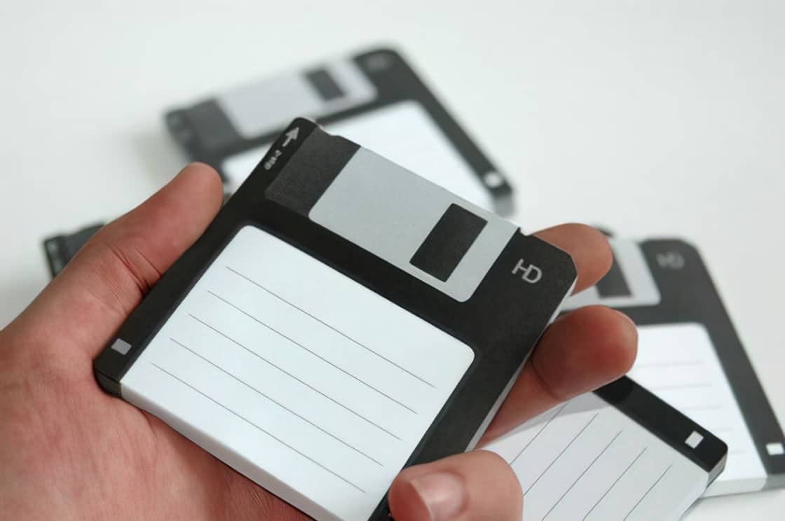 Floppy Disks Are Making A Comeback 3 disk it sticky notes 4 upscaled 1