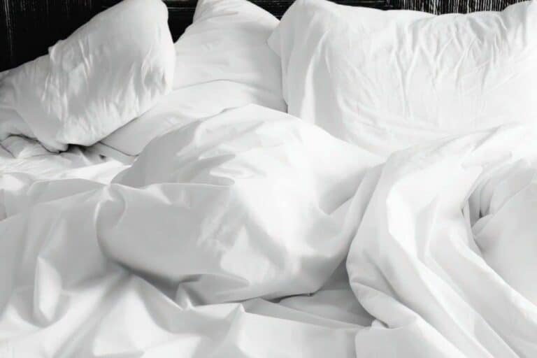 pillows linen sheets bed white home comfortable