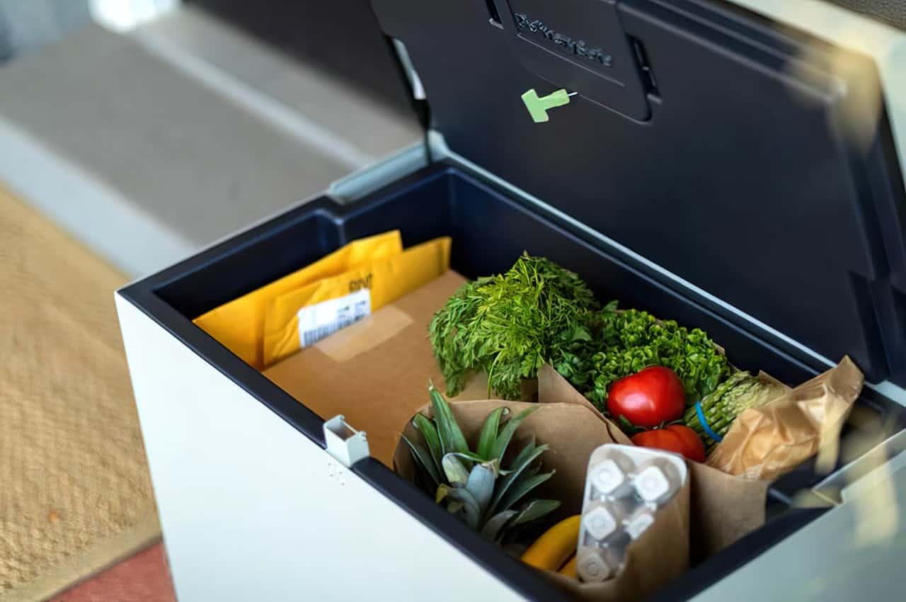 How to Reduce Porch Piracy 5 deliverysafe groceries