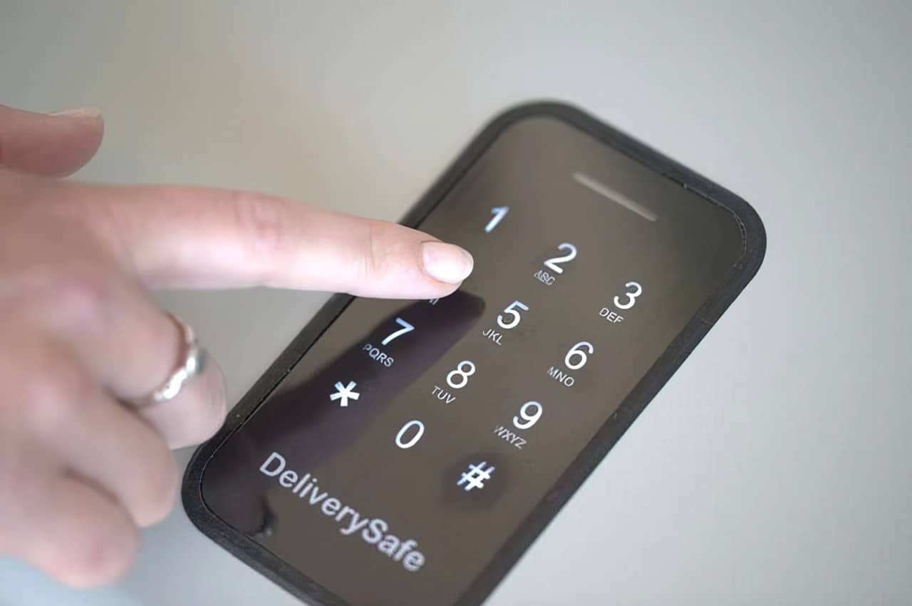 How to Reduce Porch Piracy 2 deliverysafe keypad screen