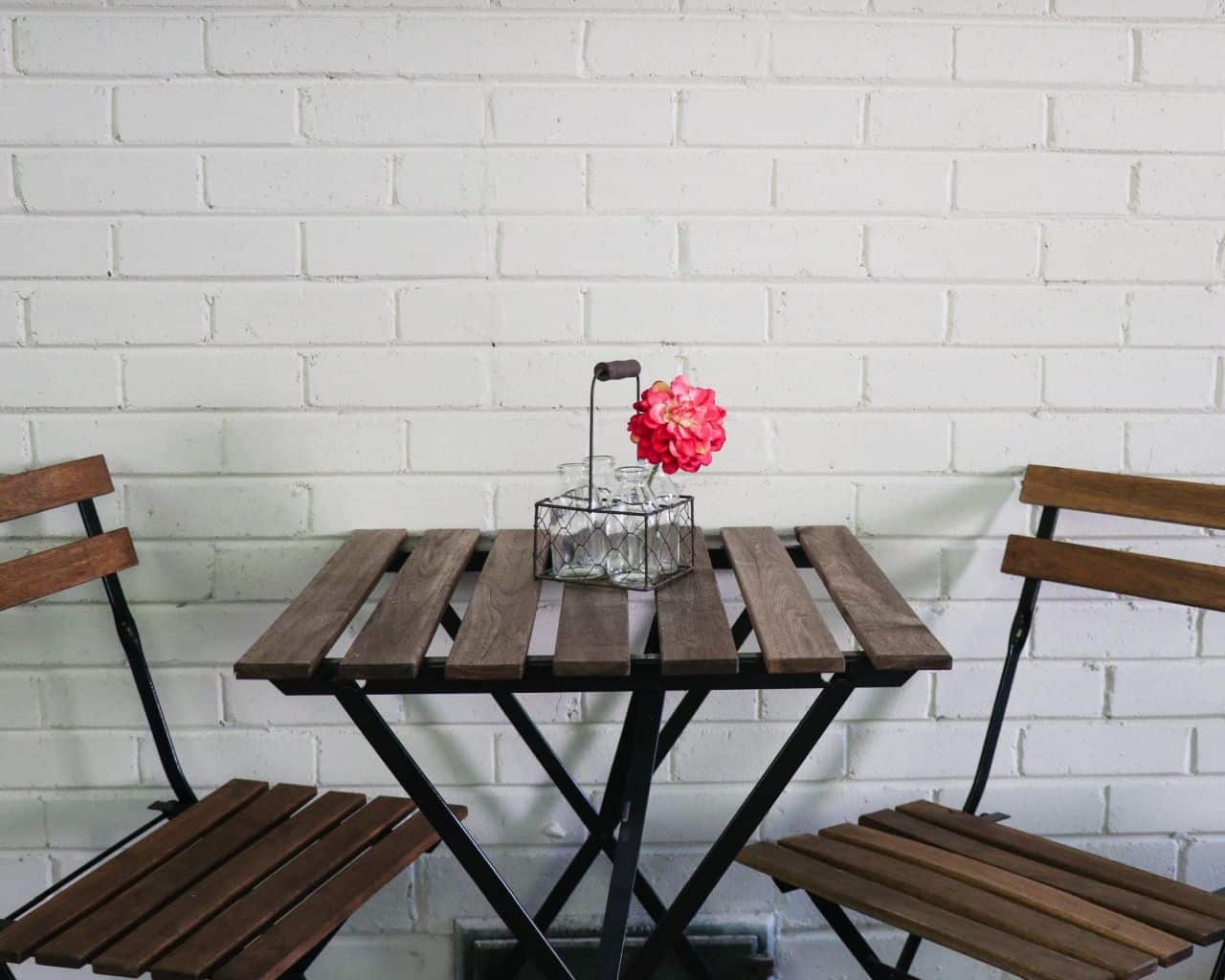 empty table