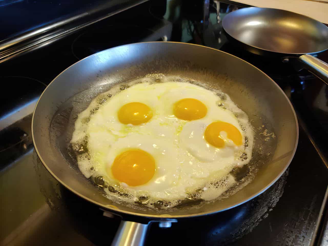 lightweight cast iron cooking eggs