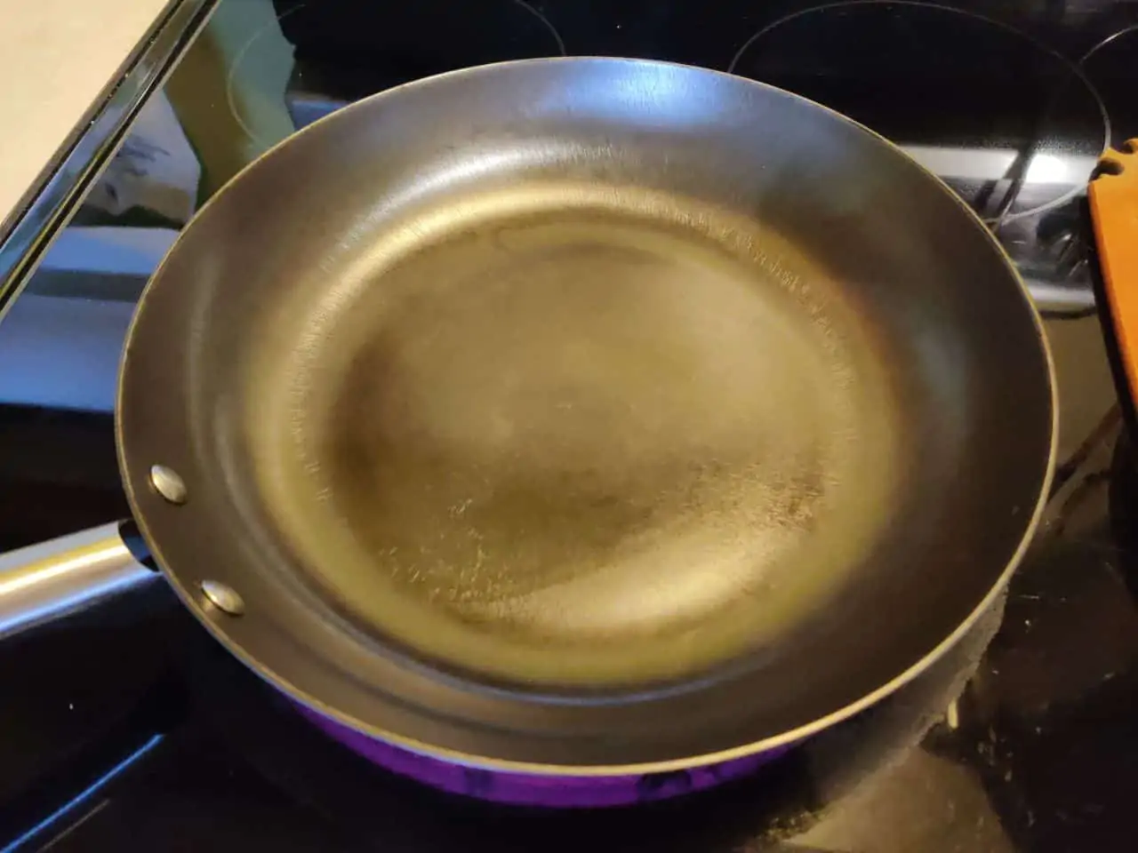 Hard Nitriding Cast Iron Skillets - Why They're Superior in Every Way 3 hard nitriding pan after a few months