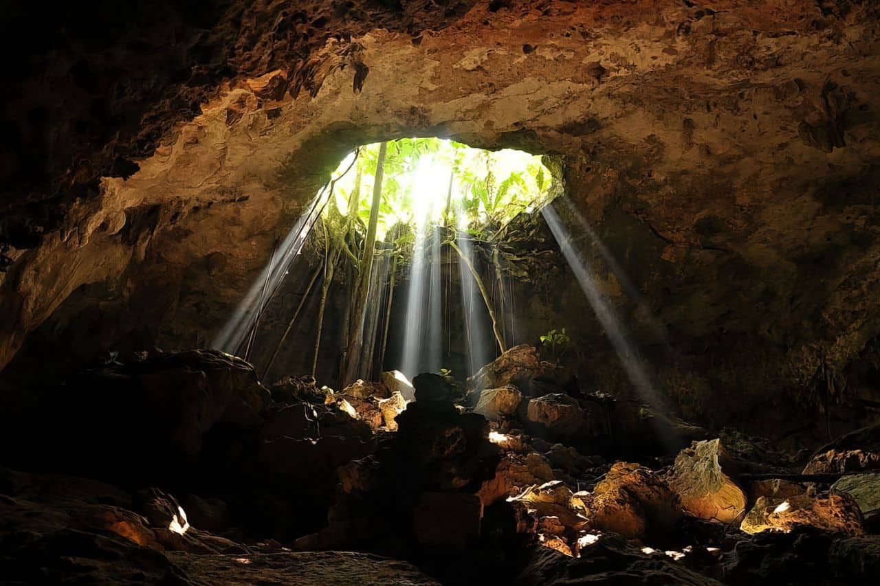 Cenotes - Underground Sinkhole Exploration for Dummies 10 light shining into cave