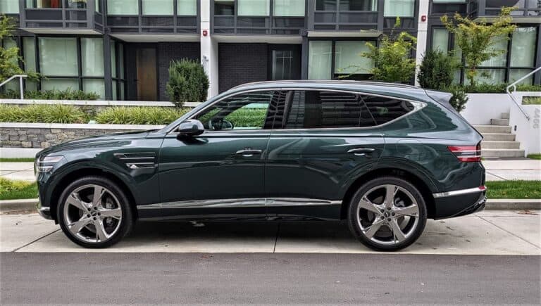 2022 Genesis GV80 Prestige Side