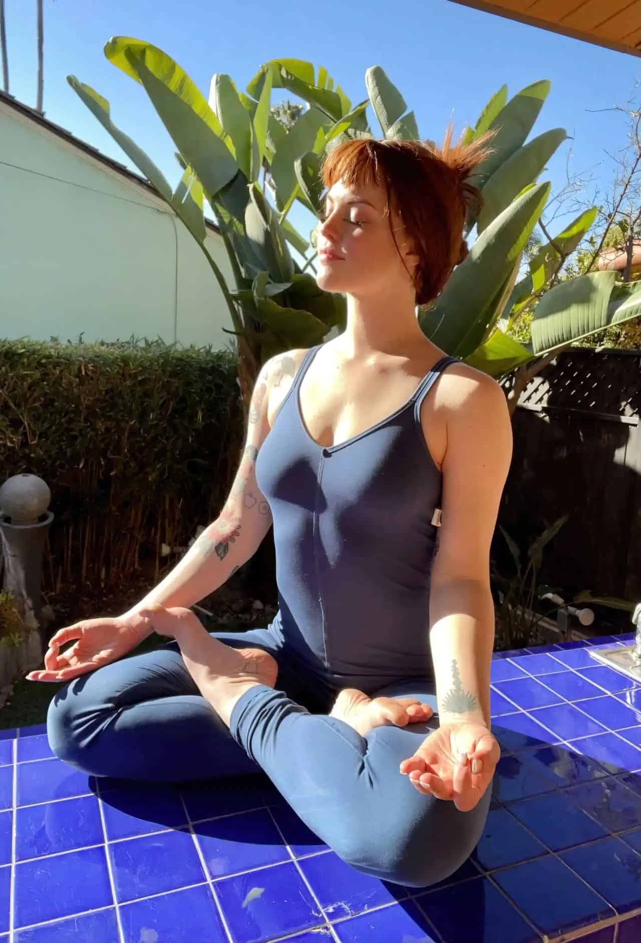 Sidney Summers: From Yoga Enthusiast to OnlyFans Model 3 Sidney Summers meditation
