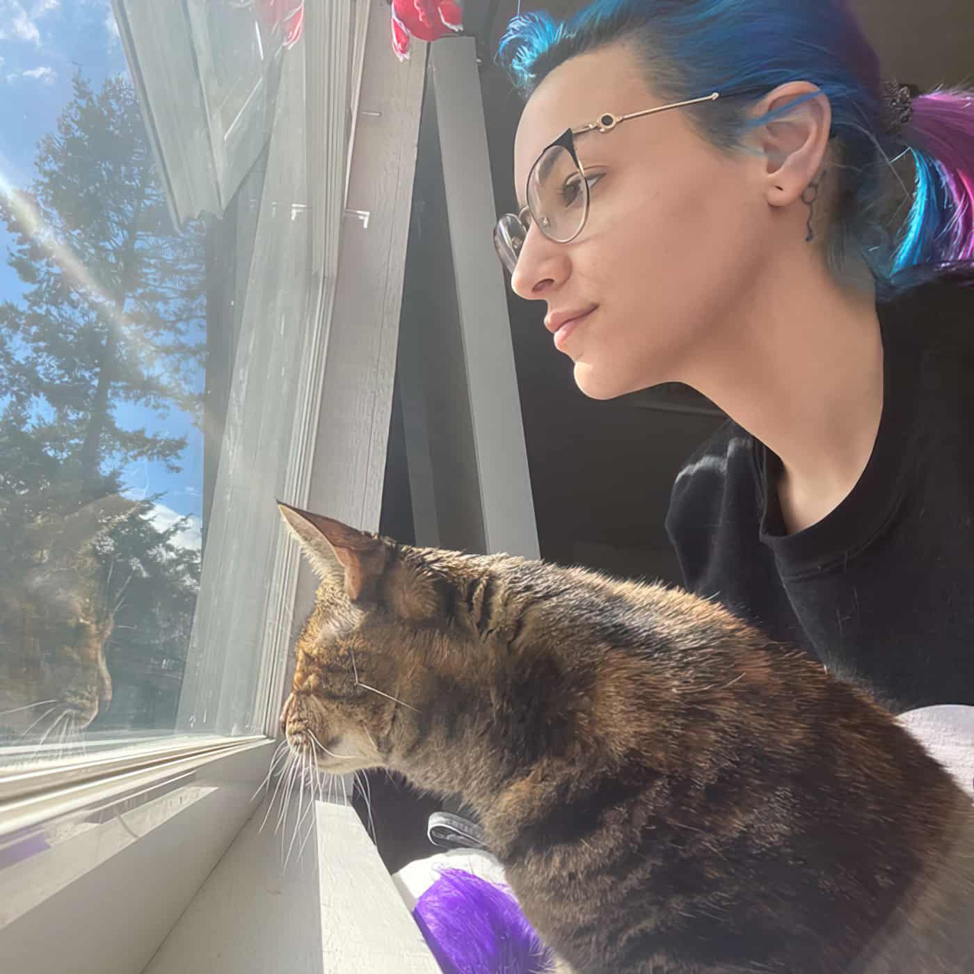 Canadian Cosplay Model Tenleid: An Amazing Artist with Incredible Photos 8 tenleid with her cat