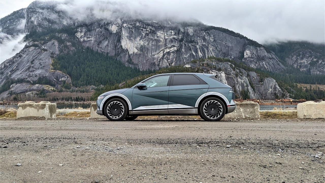 Ioniq 5 in Squamish Canada mountain background