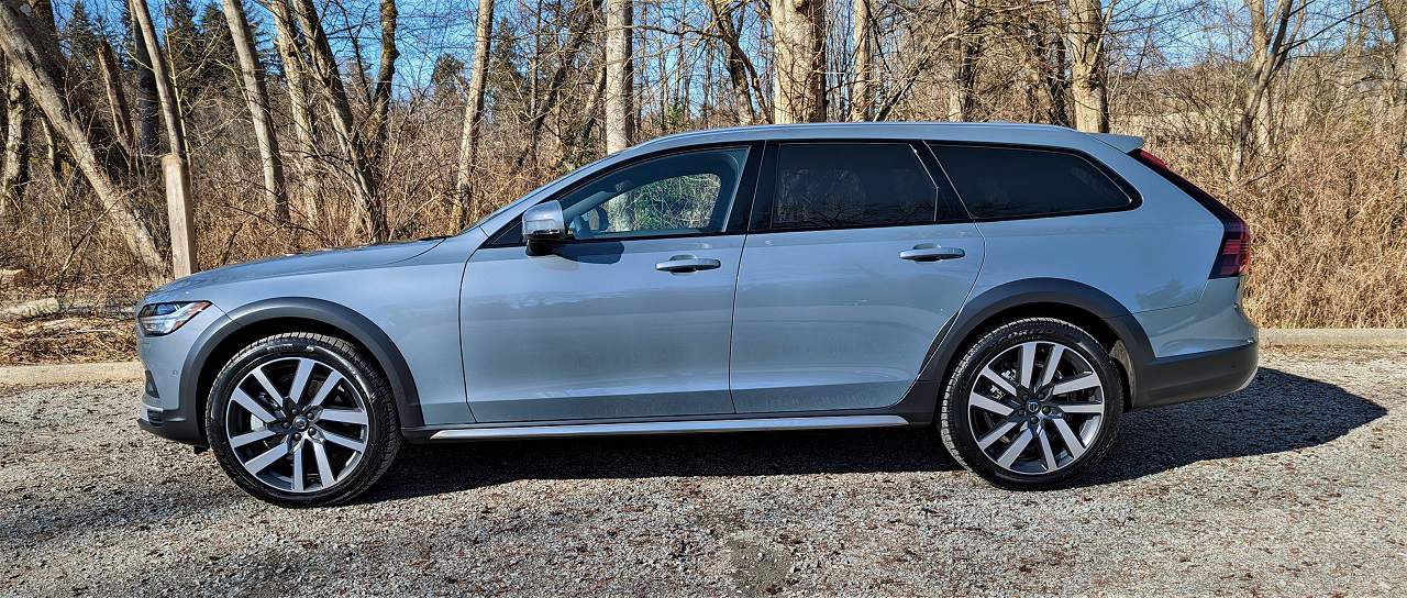 Volvo V90 Cross Country Price - Images, Colors & Reviews - CarWale