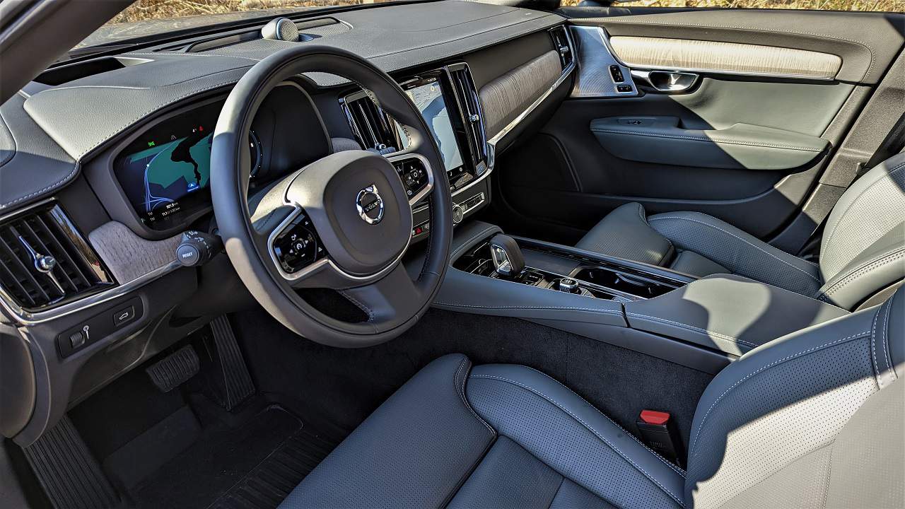 2022 Volvo V90 Cross Country B6 Review: The SUV Alternative 8 2022 Volvo V90 Cross Country Interior