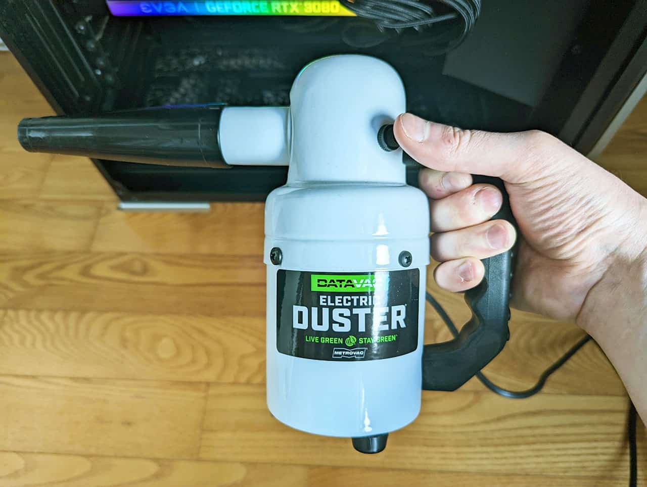 holding canless air duster