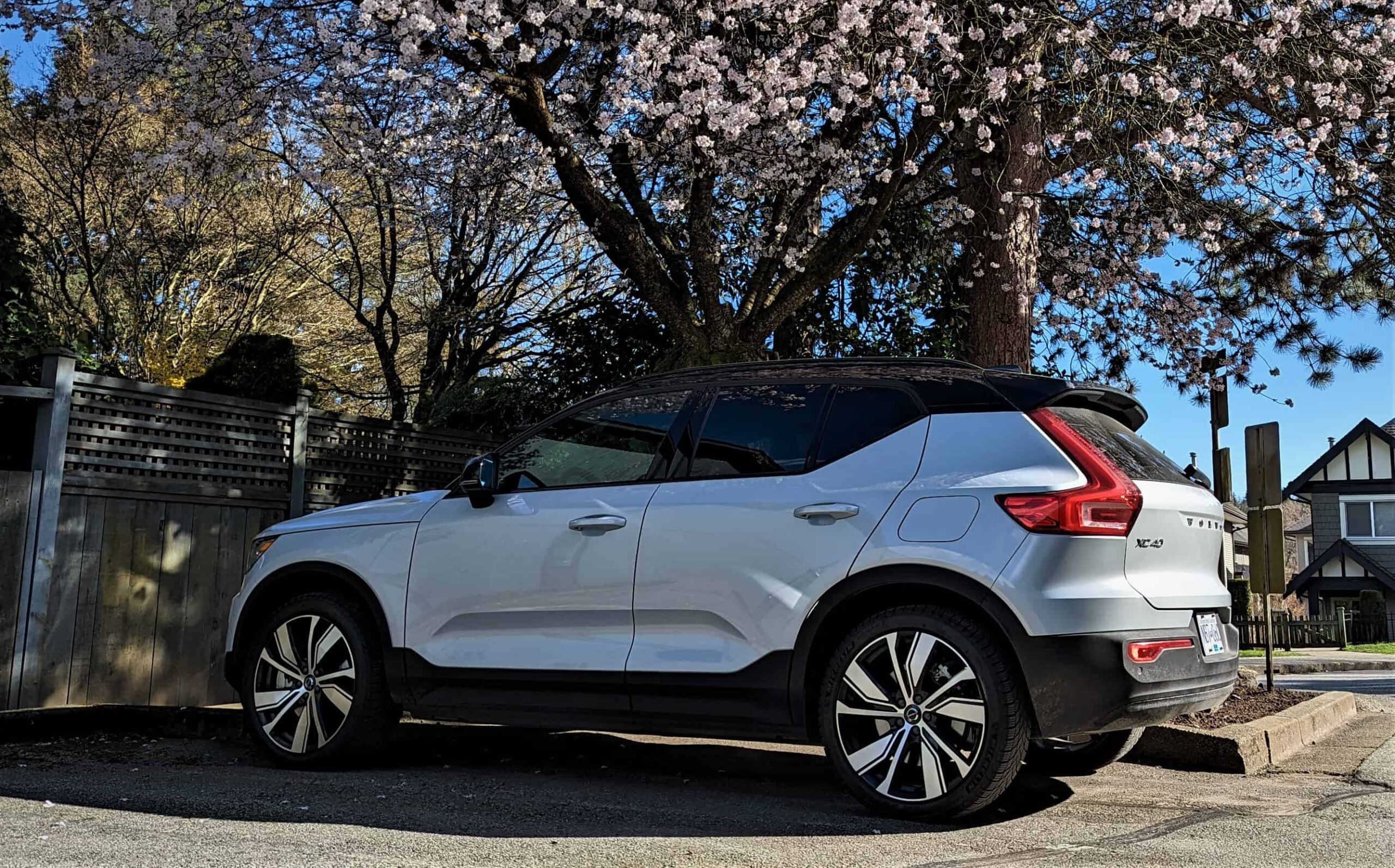2022 Volvo XC40 Electric Review scaled