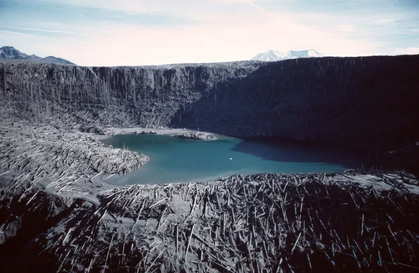 Death Defying Film: Robert Landsburg's Last Photos of Mount St. Helens Eruption 14 Death Defying Film Robert Landsburgs Last Photos of Mount St. Helens Eruption 13