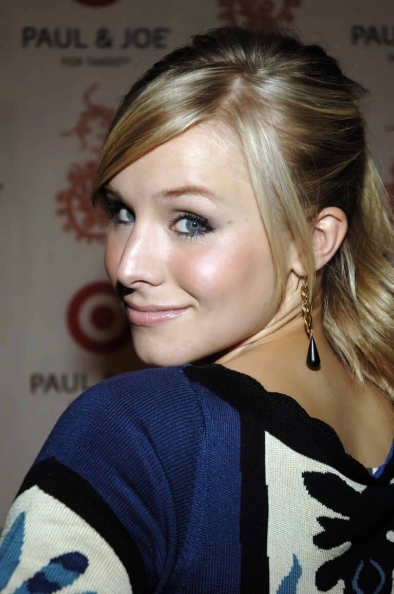 Kristen Bell is So Sexy and Hot 30 Jaw Dropping Photos Spanning Her Entire Career 04