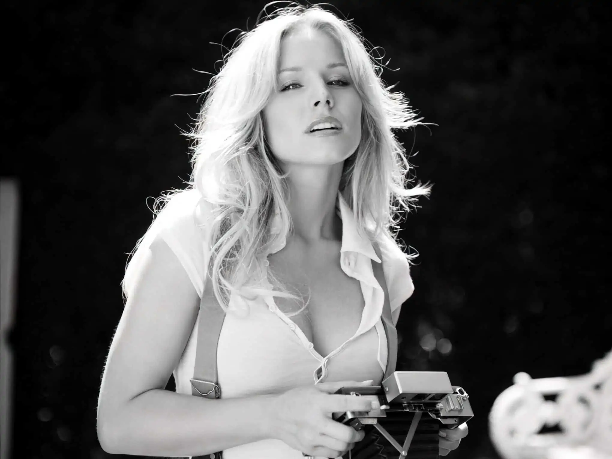 Kristen Bell is So Sexy and Hot: 30 Jaw-Dropping Photos Spanning Her Entire Career 19 Kristen Bell is So Sexy and Hot 30 Jaw Dropping Photos Spanning Her Entire Career 17