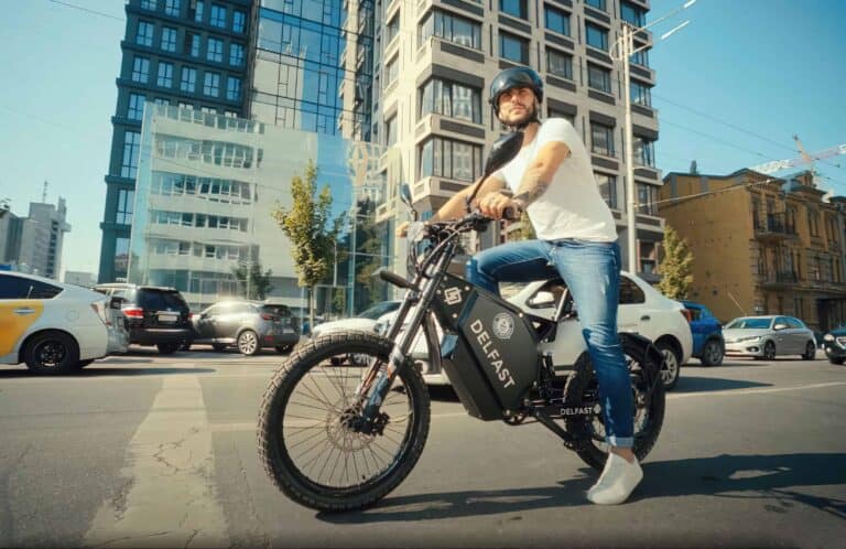 delfast top 3.0 bike in the streets