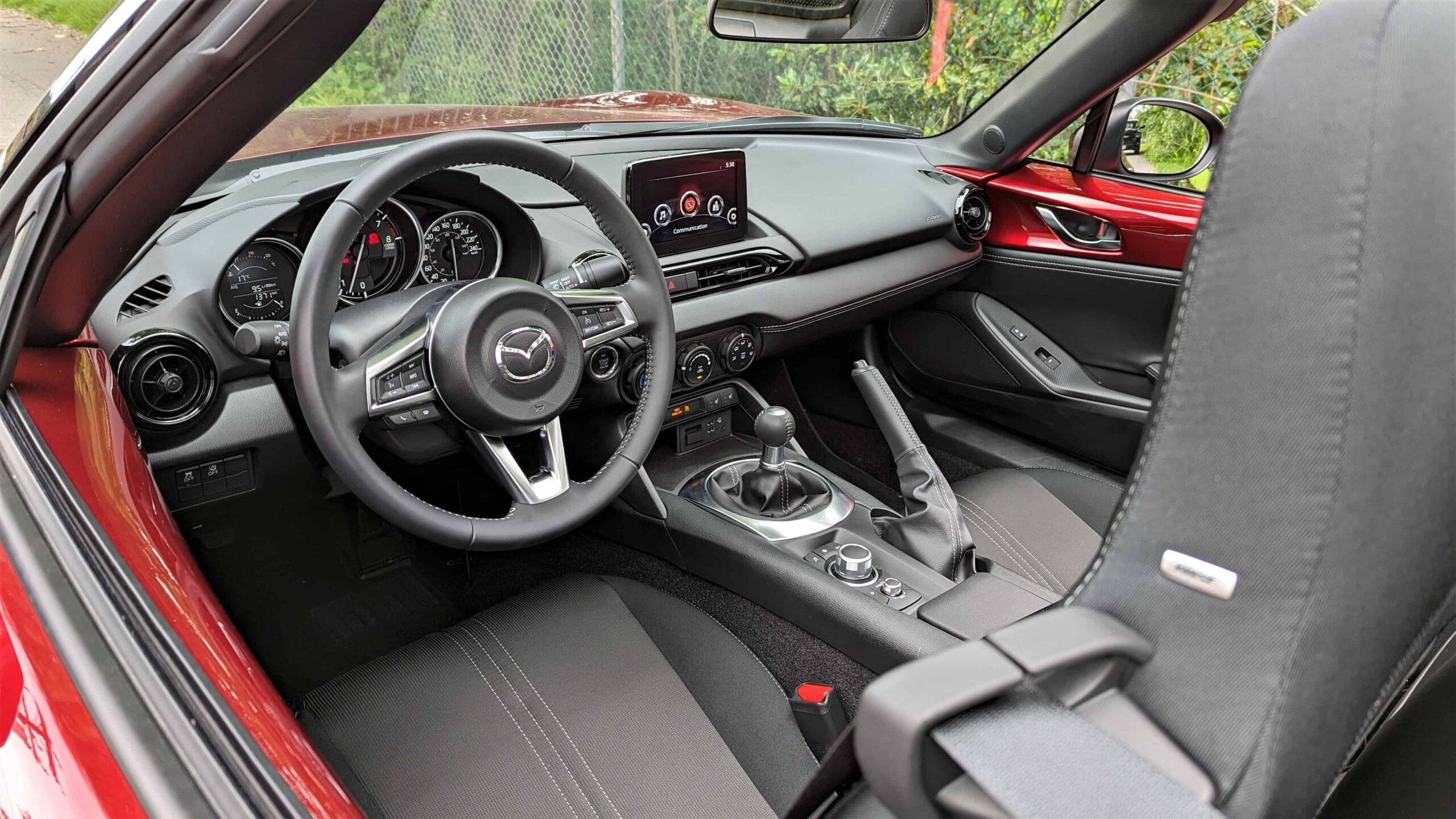 2022 Mazda MX-5 GS-P Review: A Mechanical Masterpiece 5 2022 Mazda MX 5 dashboard scaled