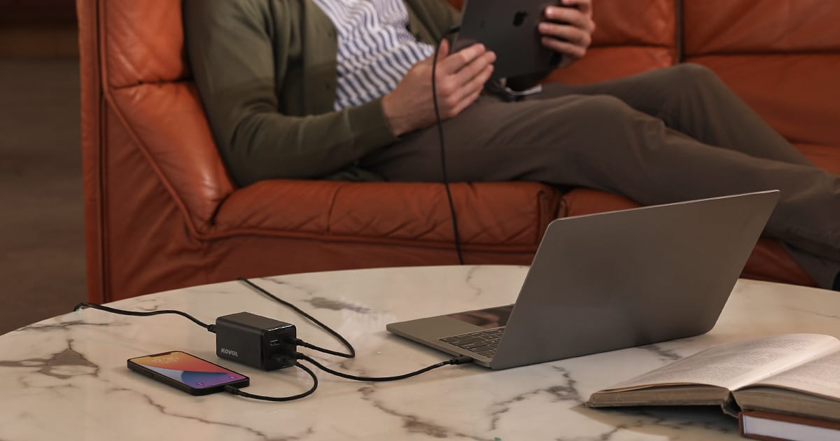 How to Stay Charged While Traveling Alone: The Benefits of USB Chargers 2 usb charging block