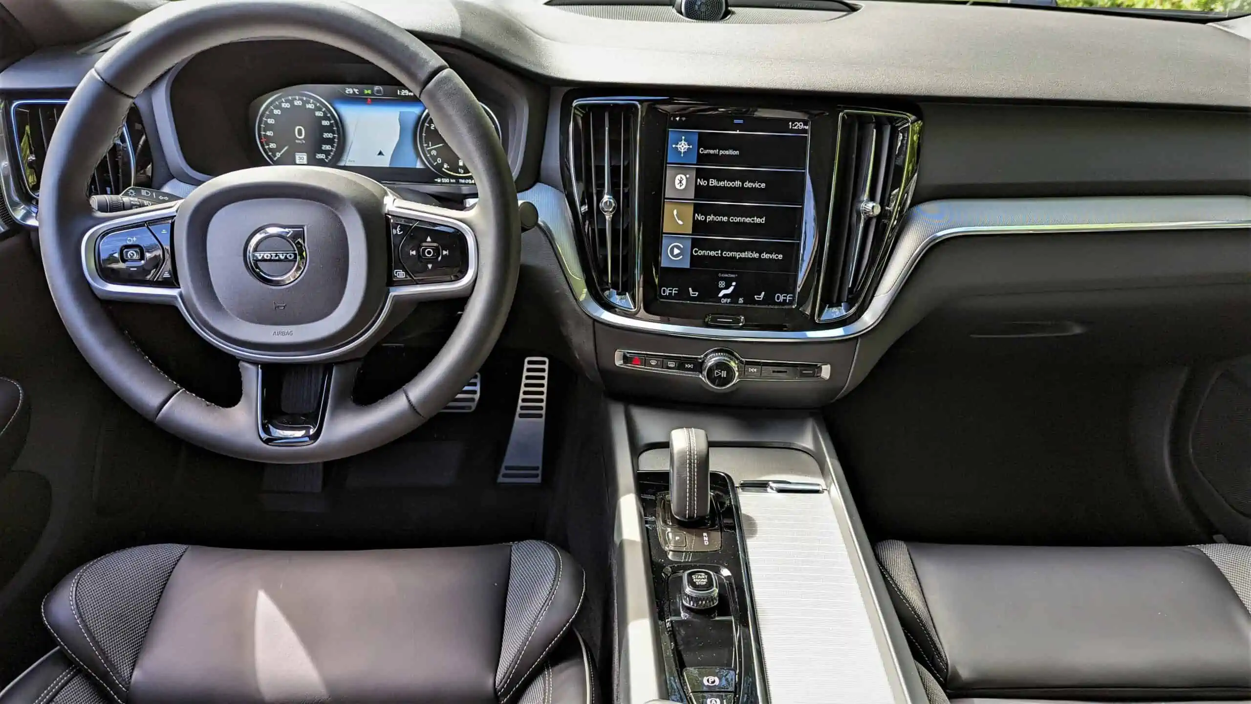 2022 Volvo S60 B5 AWD R-Design Review 5 2022 Volvo S60 B5 R Design interior scaled
