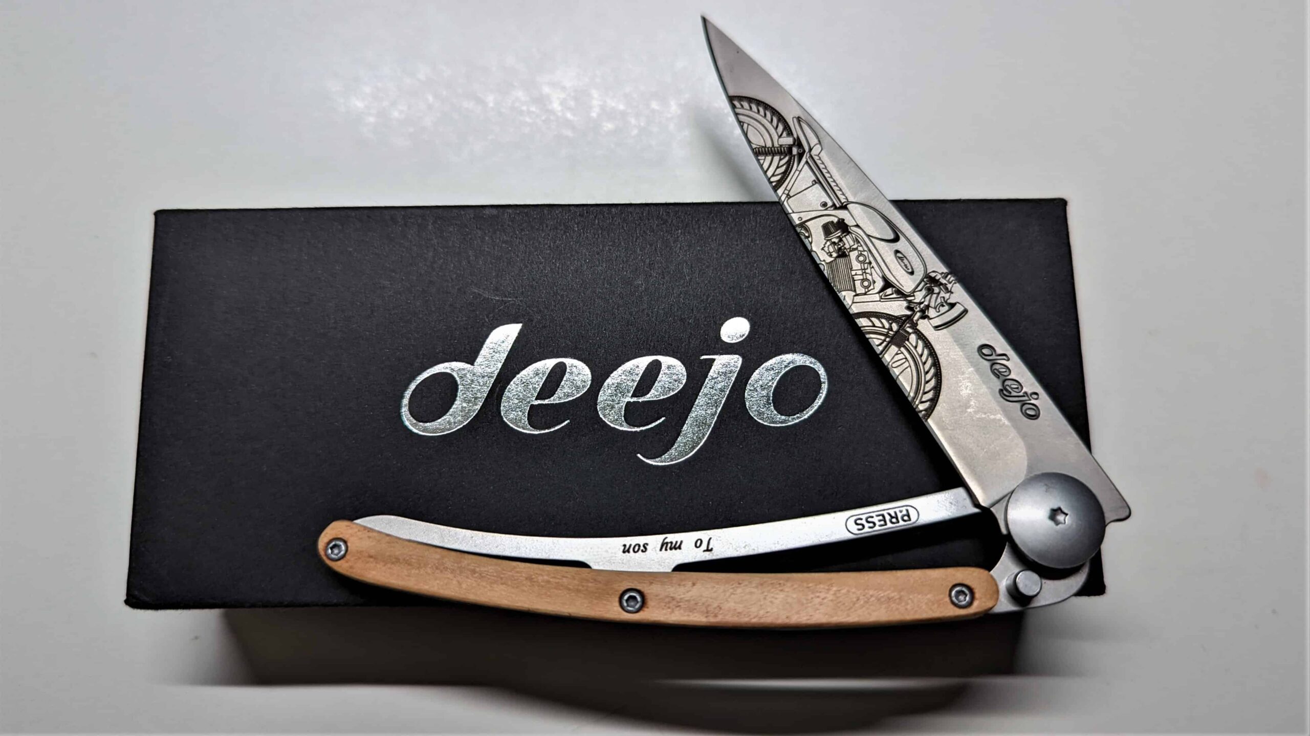 Deejo Pocket Knife with box scaled