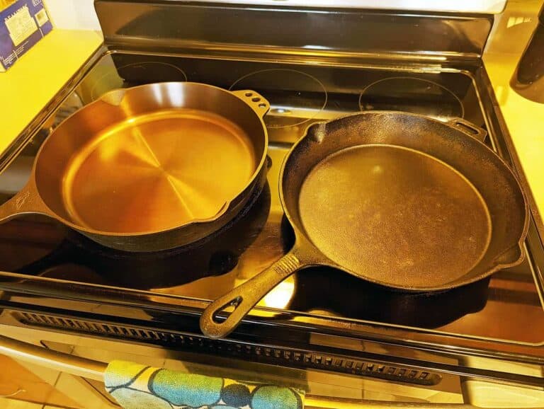 smithey pre seasoned cast iron skillet 3