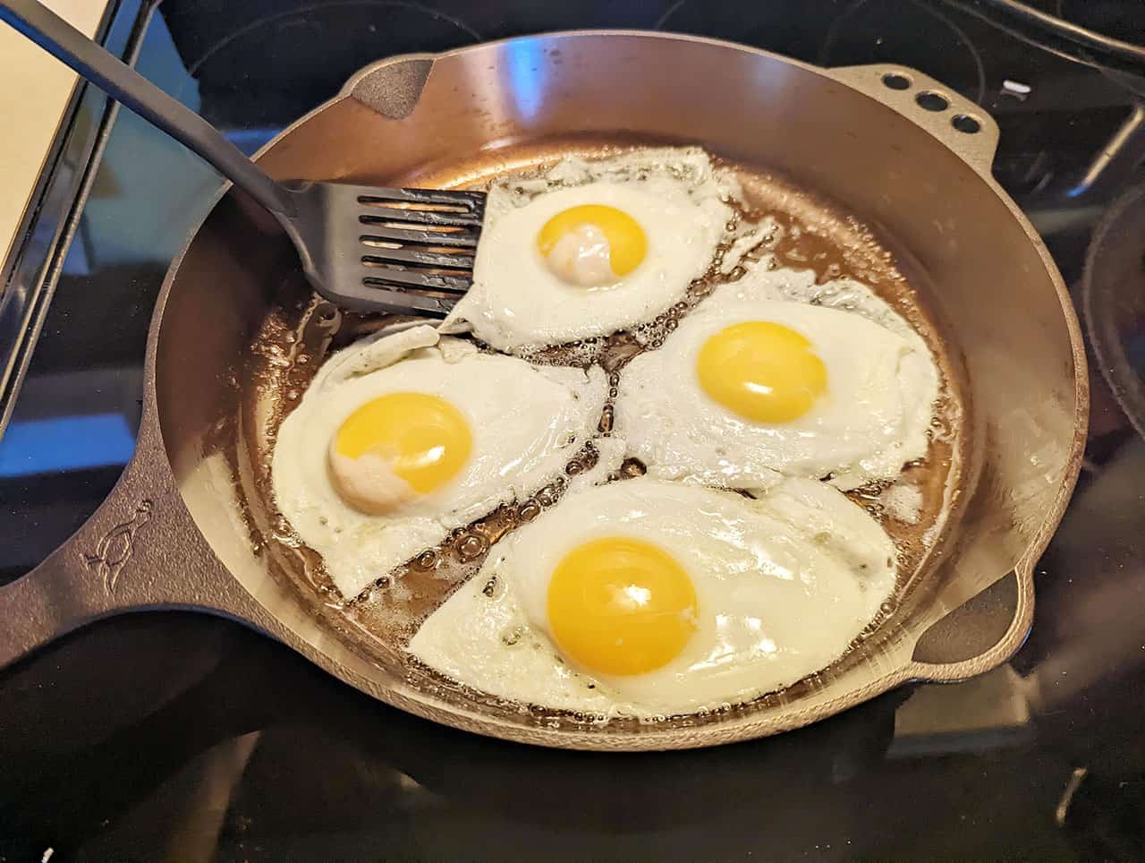 The Cast Iron Skillet Secret: Why Pre-Seasoned is Worth the Extra Money 3 smithey pre seasoned cast iron skillet 5