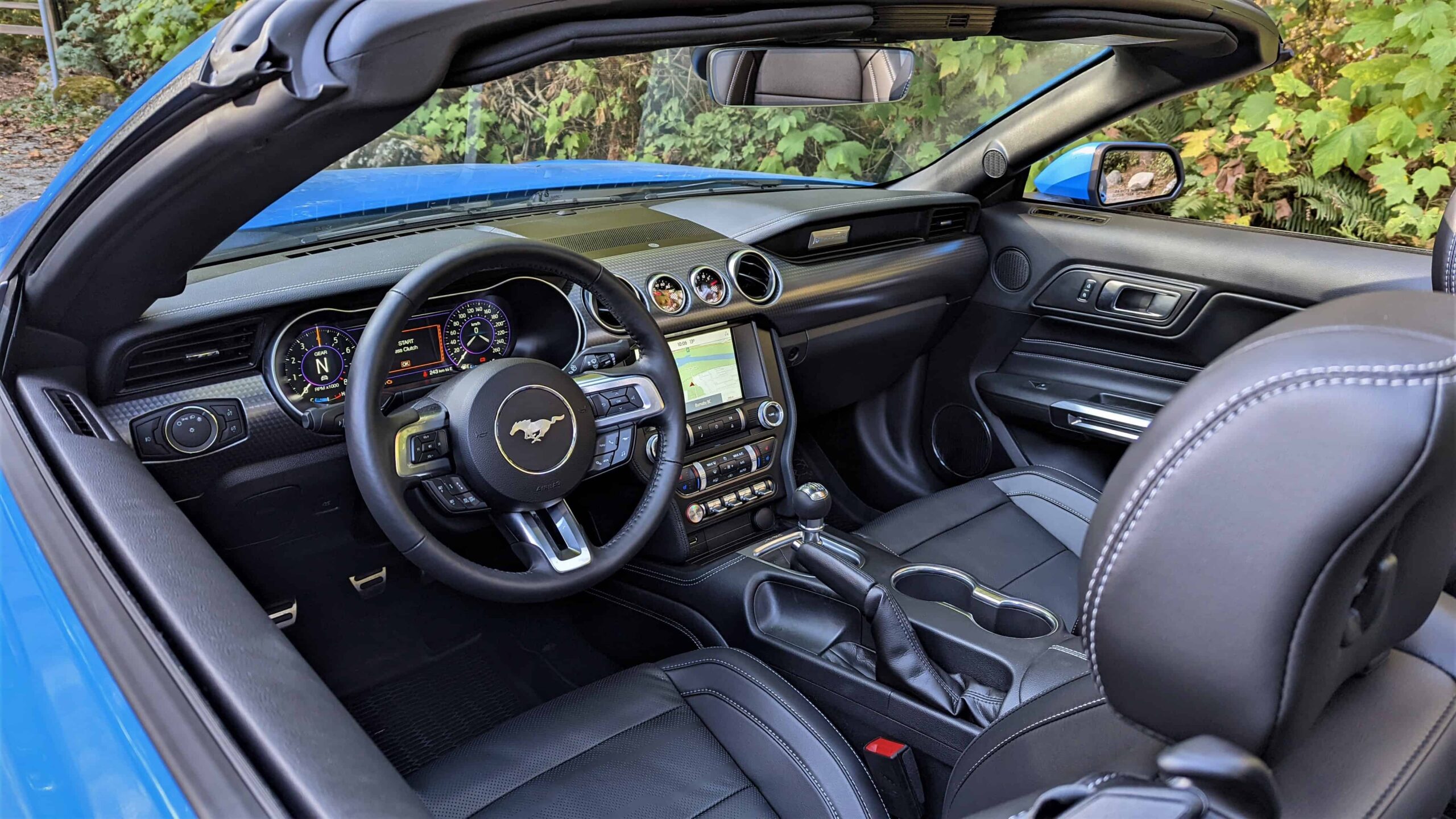 2023 Ford Mustang Interior scaled