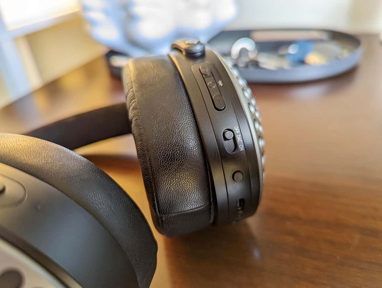 Focal BATHYS Closed-back Wireless Headphones with Active Noise Canceli