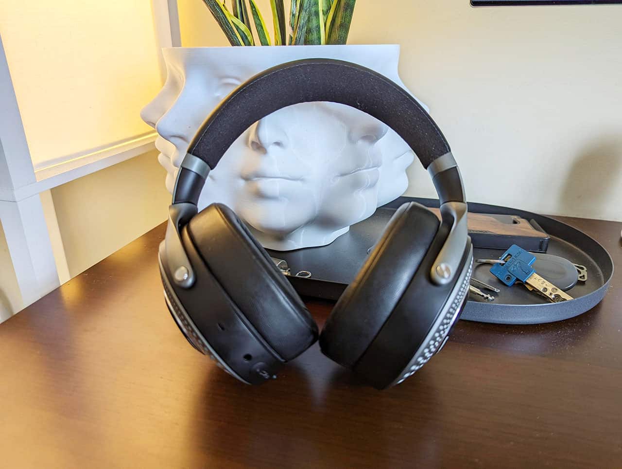 Focal Bathys Review: The Best Wireless Headphones for Music Lovers on the Go 2 Focal Bathys headphones 4