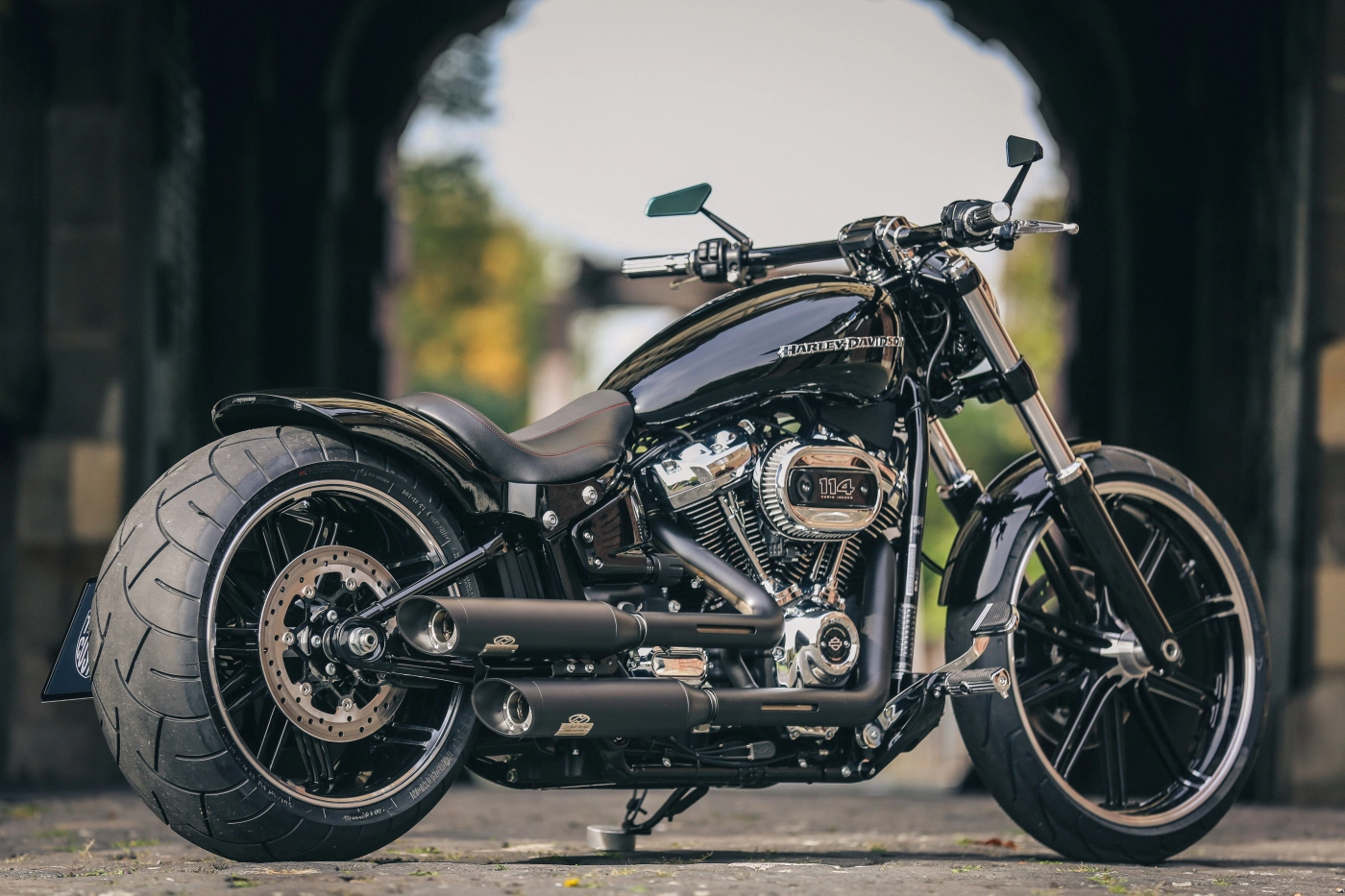 Harley Davidson Breakout 1