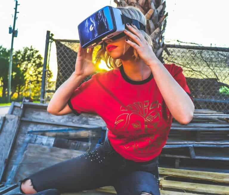 Hot Girl Using VR headset