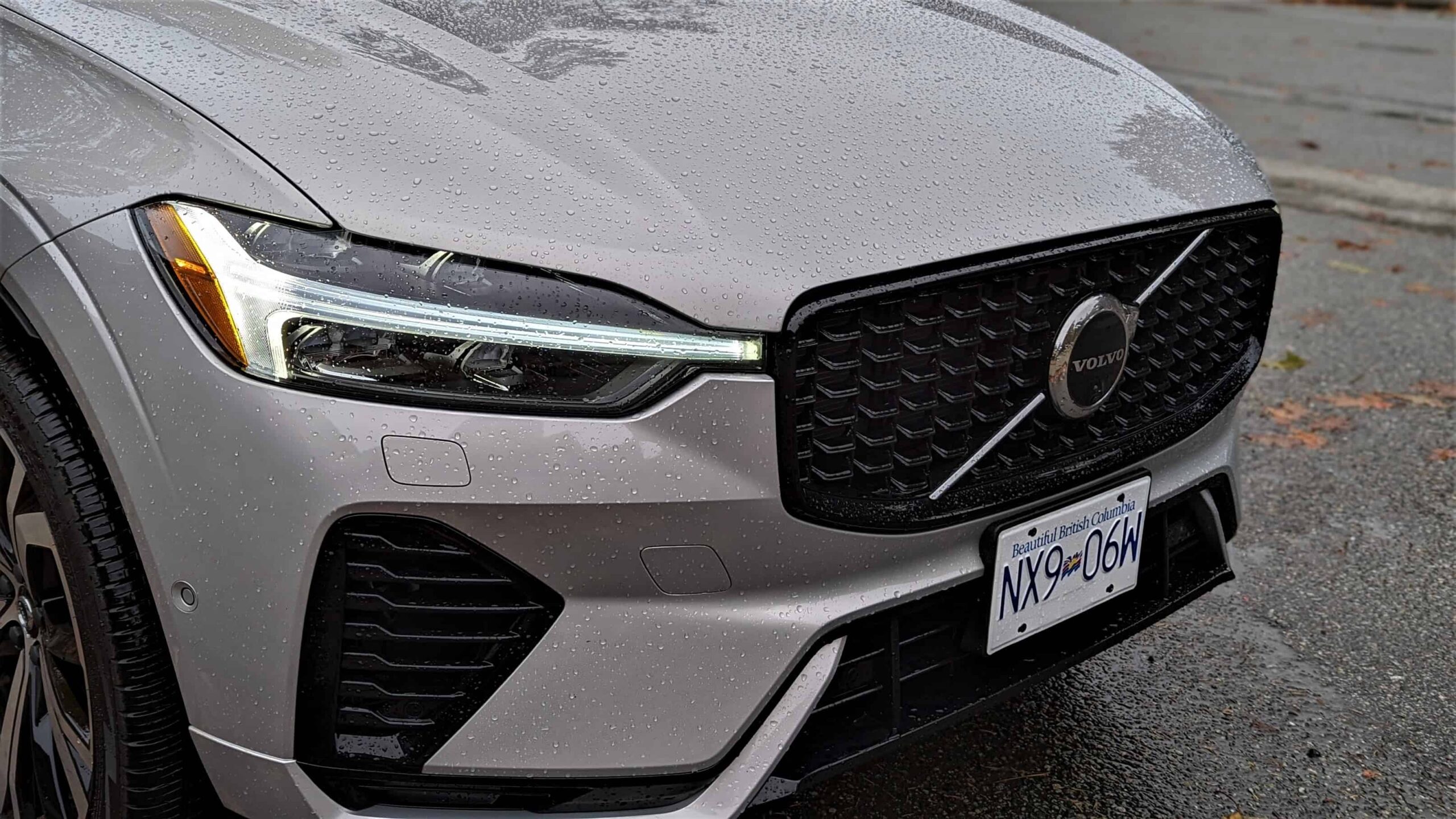 2023 Volvo XC60 Recharge Thors Hammer Lights scaled