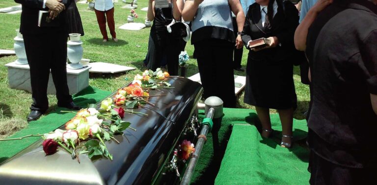 funeral dead coffin