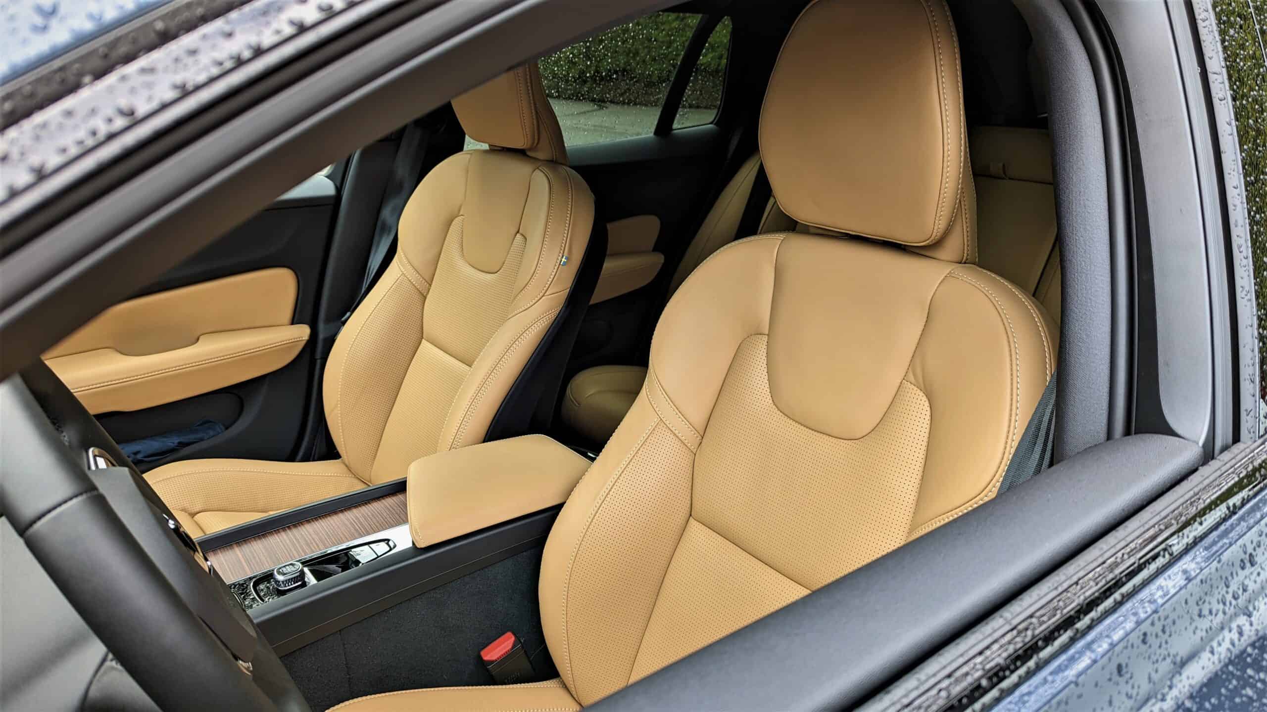 Long Live the Wagon: 2023 Volvo V60 Cross Country Review 11 2023 Volvo V60 CC Front Seats scaled
