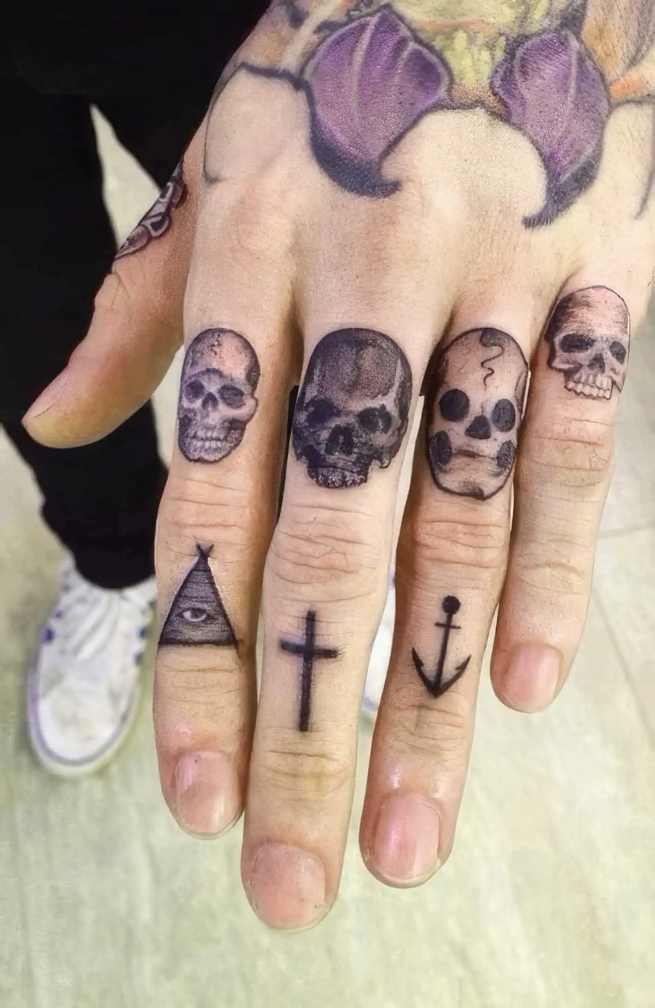 Tattoo Hand Pictures | Download Free Images on Unsplash