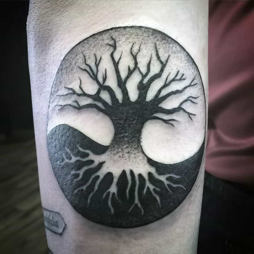 The Ultimate Guide to Yin Yang Tattoos for Men: Meaning, Designs, and Inspiration 2 mens Yin Yang Tattoo 52