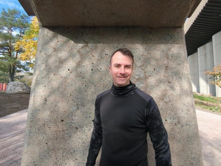 Helly Hansens LIFA Merino Balaclava Hoodie Review 1