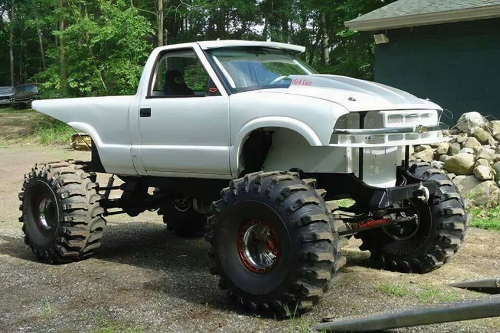 Weird Trucks Unleashed: The 54+ Most Outlandish Pickups Ever 26 Weird Trucks 24